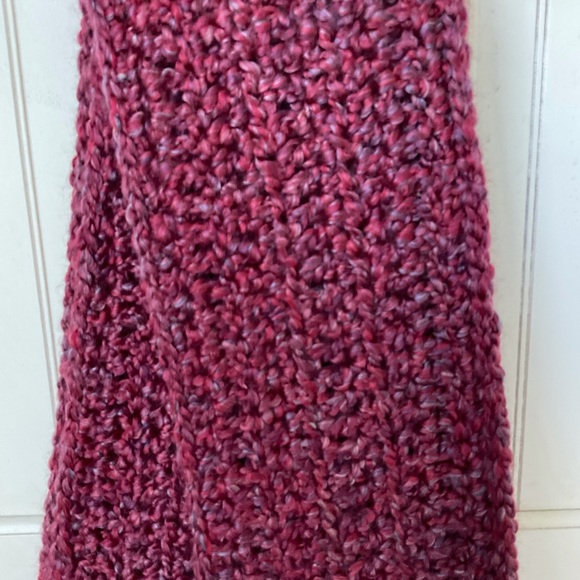 New Hand Crocheted Winter Scarf 🧣 - Picture 4 of 6